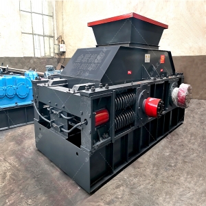 中型2PG1007液壓對輥破碎機發往非洲肯尼亞蒙巴薩