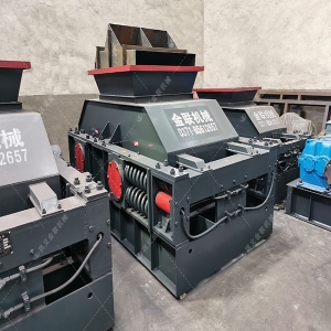 2PG1000X700對輥破碎機發貨圖片_發往湖北恩施_鵝卵石制砂