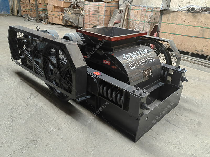 雙齒輥破碎機(jī)性能特點(diǎn)有哪些?是怎么破碎物料的? 雙齒輥破碎機(jī)性能特點(diǎn)有哪些?是怎么破碎物料的?