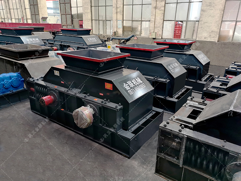 2PGY1200x800型半自動液壓對輥制砂機發貨圖片