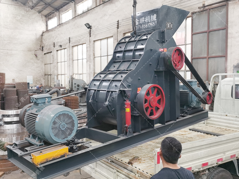 中型無篩底雙級破碎機設備發(fā)貨圖片