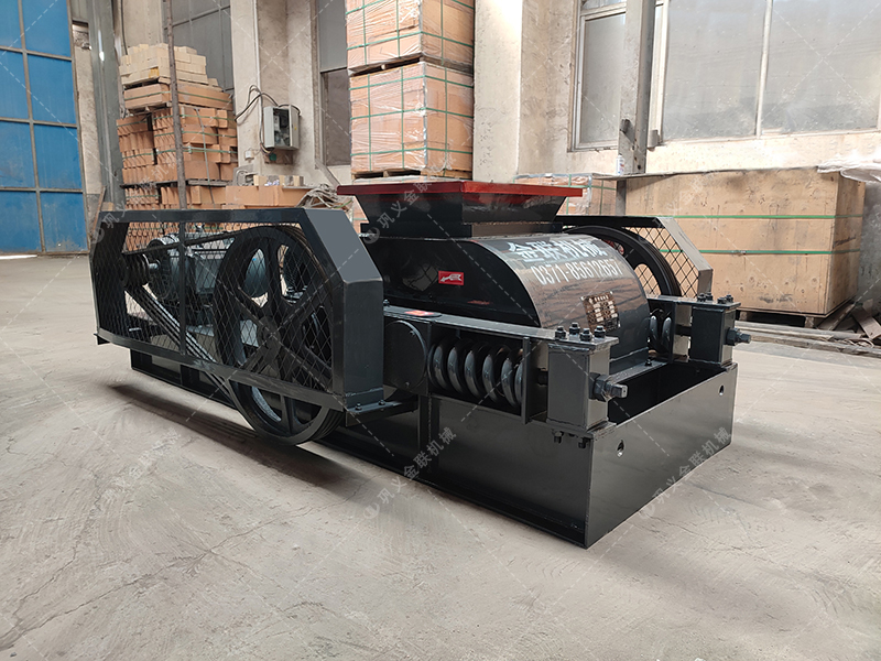 2PGC400X400雙齒輥破碎機發貨圖片_發往廣西百色_破碎錳礦