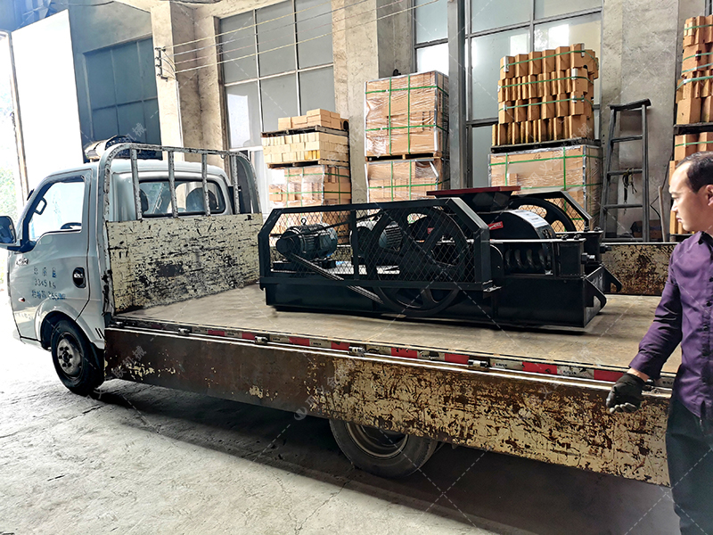 2PG400X250對輥破碎機發貨圖片_發往湖南長沙_破碎焦沫