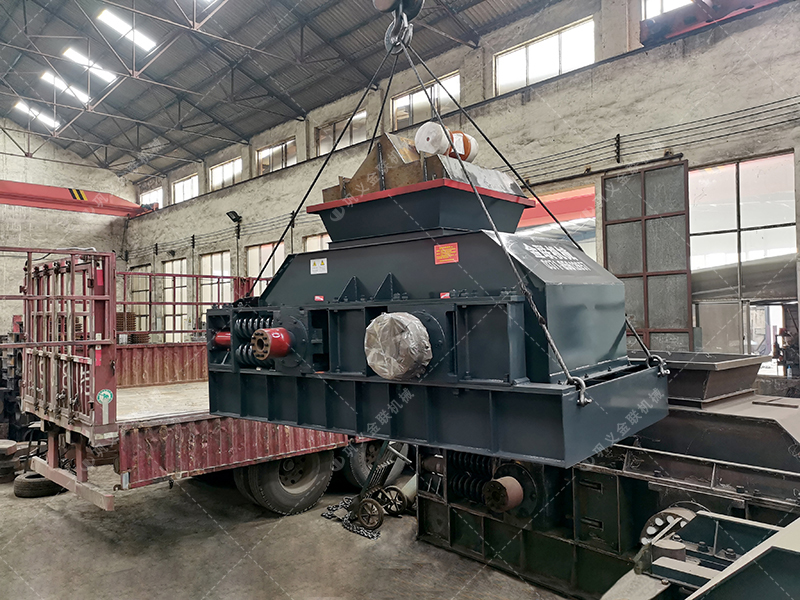 2PG1000X700對輥破碎機發貨圖片_發往湖北恩施_鵝卵石制砂