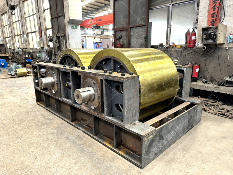 高品質(zhì)混凝土用砂難求？液壓對輥破碎機來幫你！